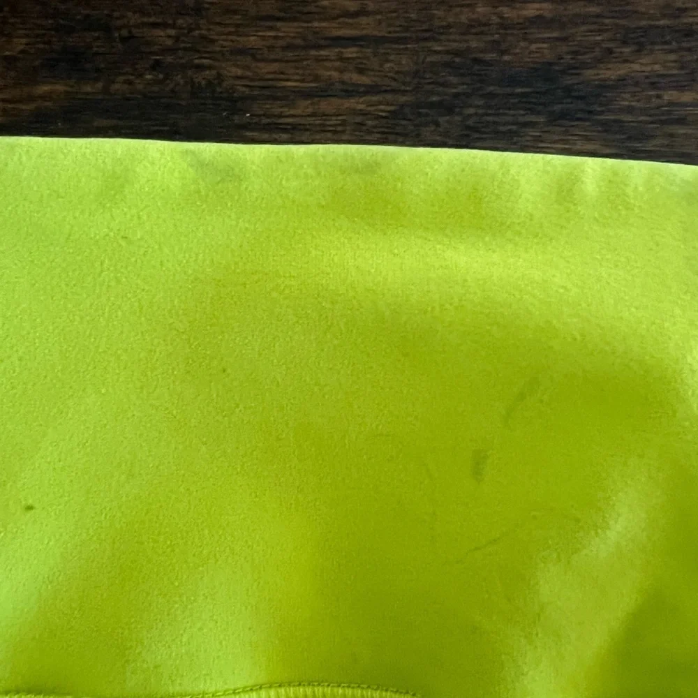Alo neon‎ yellow-green crop leggings Size S